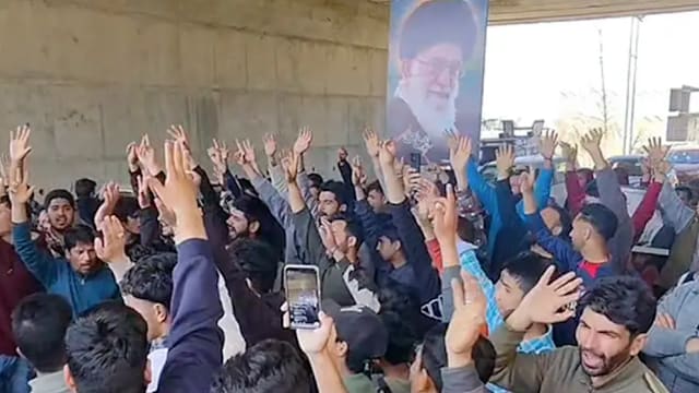 克什米尔地区爆发示威 什叶派抗议哈梅内伊遇害