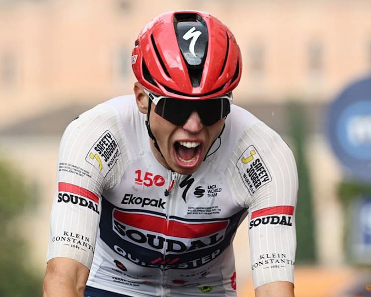 Magnier sprints to third win of Giro, Vingegaard stays in pink