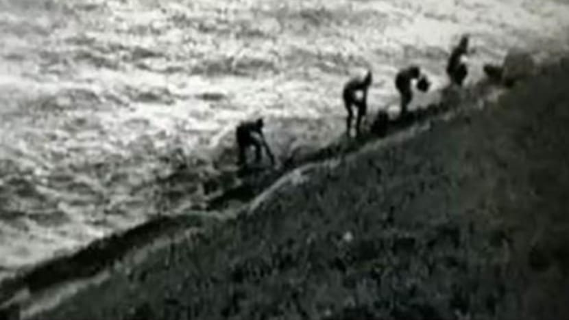 Indonesian who tested positive for Covid-19 was arrested for suspected involvement in helping 4 men enter Singapore illegally