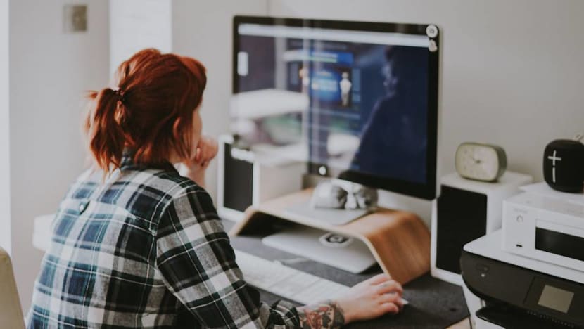 Commentary: Hybrid working may change contractual terms and conditions for employees Commentary: Hybrid working may change contractual terms and conditions for employees