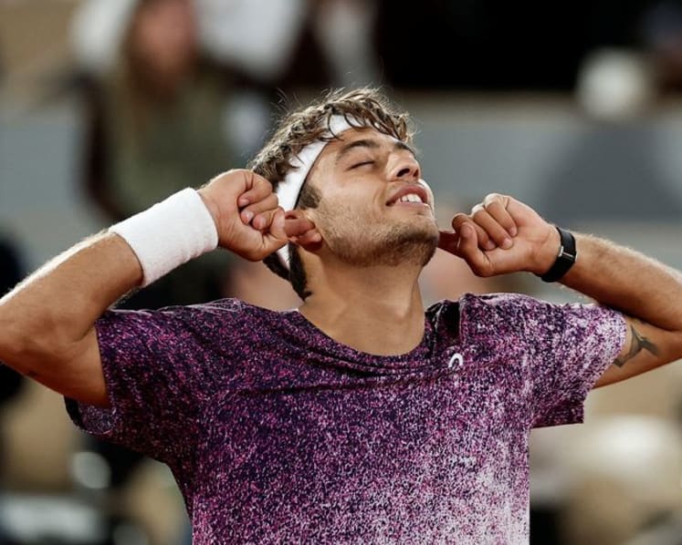 Zverev bids to end Grand Slam near-misses in French Open final with Cobolli