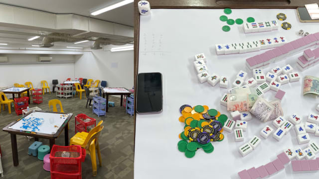 涉非法赌博活动 25名男女被捕