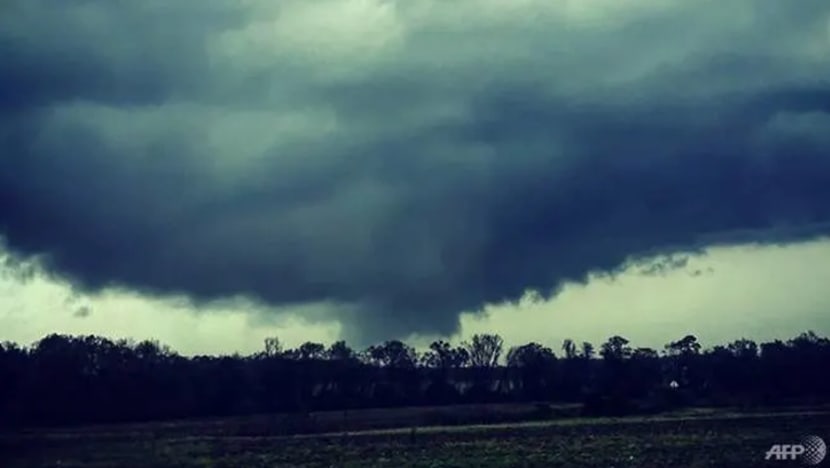 23 terkorban puting beliung landa Alabama