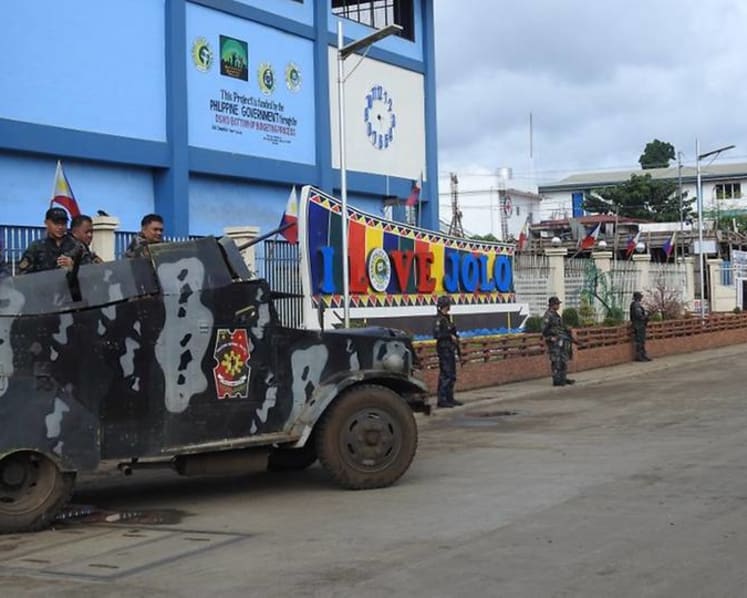 9 women arrested in Philippines over suspected Abu Sayyaf suicide bomb plots