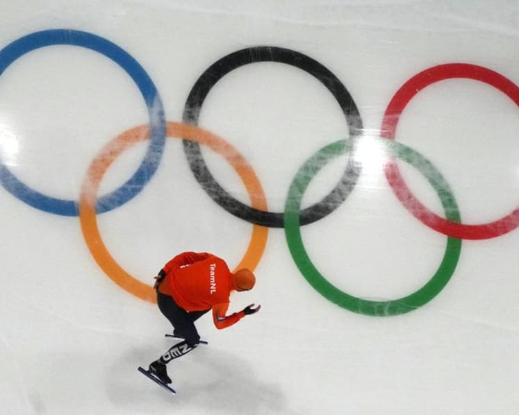 Speed skating-Stolz hunts third gold as Nuis makes final Games bid in 1,500m
