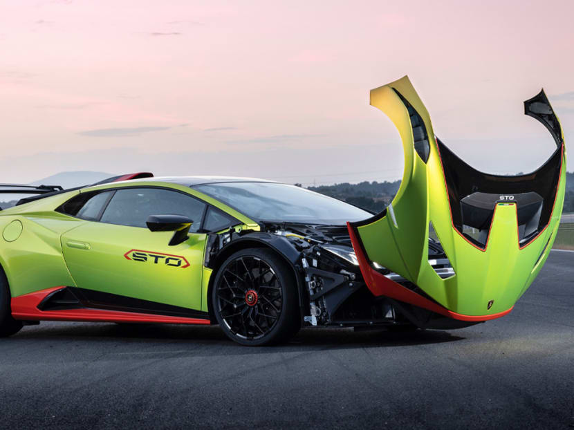 Loud and lightweight: What it's like to test-drive this S$1.3 million Lamborghini Loud and lightweight: What it's like to test-drive this S$1.3 million Lamborghini