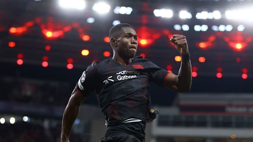 Leverkusen lead does not last long as PSV hold them to draw