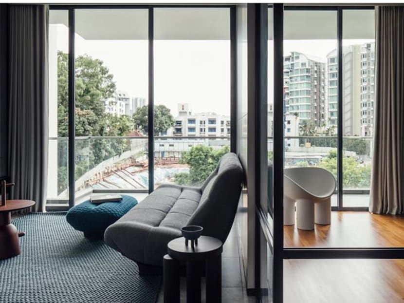 Can a small apartment be made to feel larger and more luxurious?