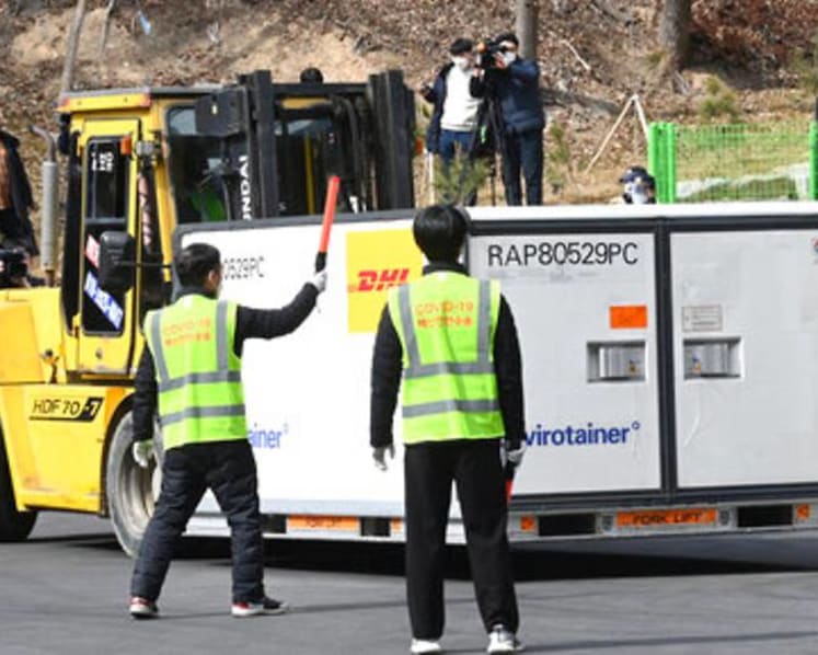 South Korea injects first shots in public vaccination campaign against COVID-19