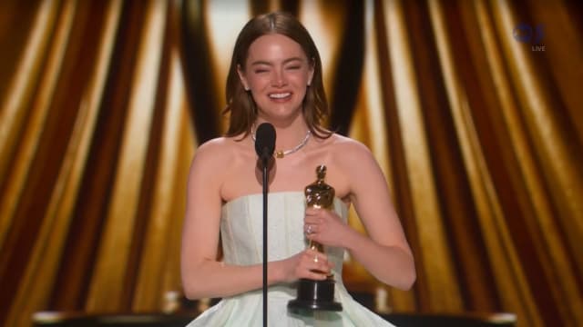 Emma Stone二度获得奥斯卡影后！