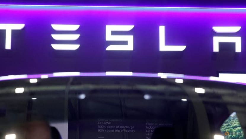 US auto safety agency reviewing Tesla answers on robotaxi deployment plans US auto safety agency reviewing Tesla answers on robotaxi deployment plans
