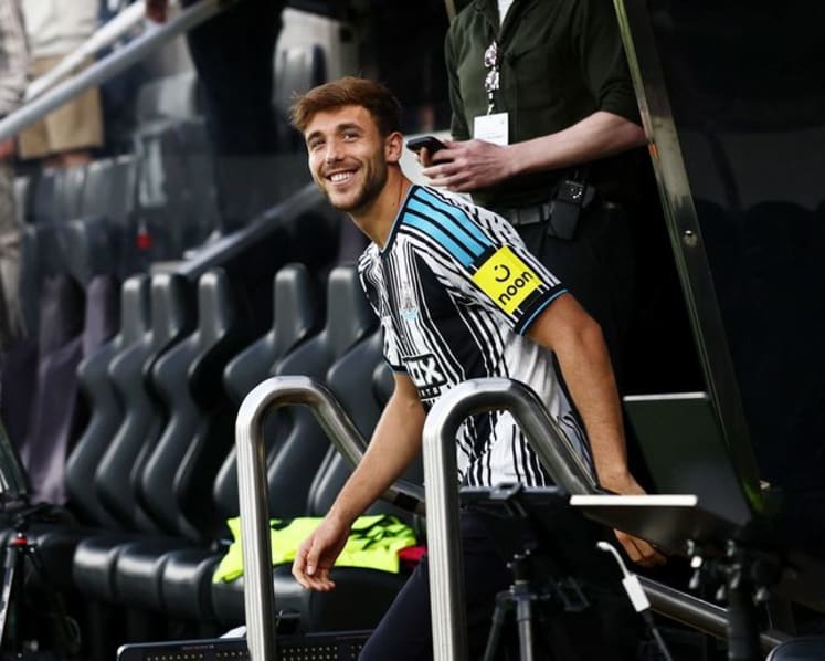 Newcastle come from behind to reach League Cup third round