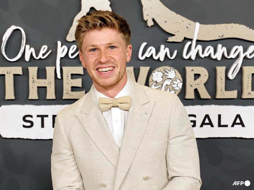 Robert Irwin praises mother Terri for handling his father Steve Irwin's death with 'such grace'