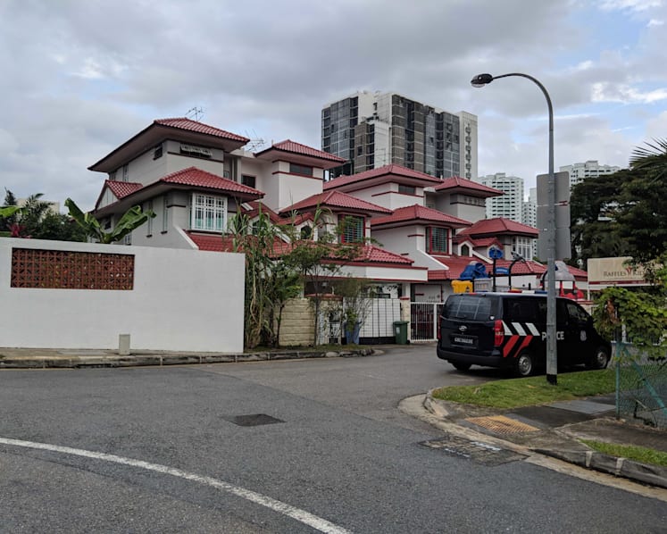 Police seen entering premises of Platinium Dogs Club after AVA arrested operator