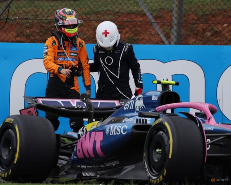 Norris nine points clear after Piastri crashes in Sao Paulo sprint