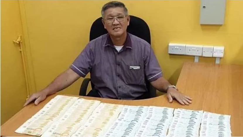 Pemandu SBS serahkan S$40,000 yang ditemui dalam bas