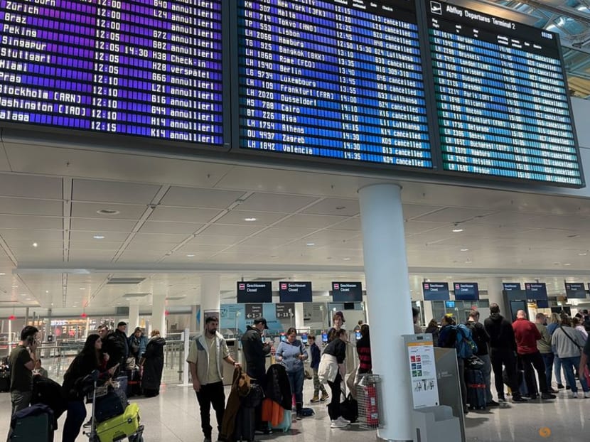 Munich flights, trains cancelled as heavy snow blankets Bavaria