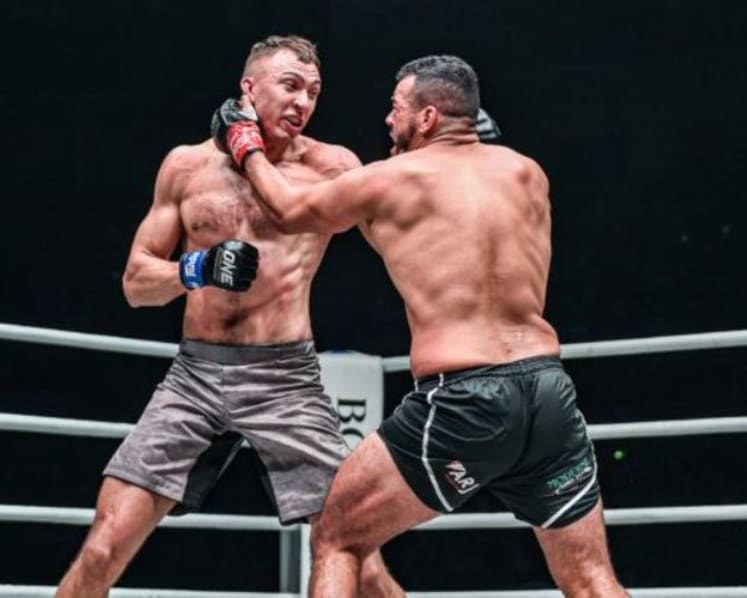 Cornerman who tested positive for Covid-19 was due to take part in One Championship event