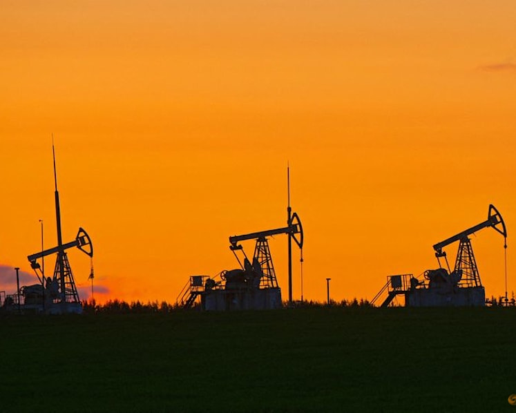 Oil closes at six-month high on US-Iran conflict worries