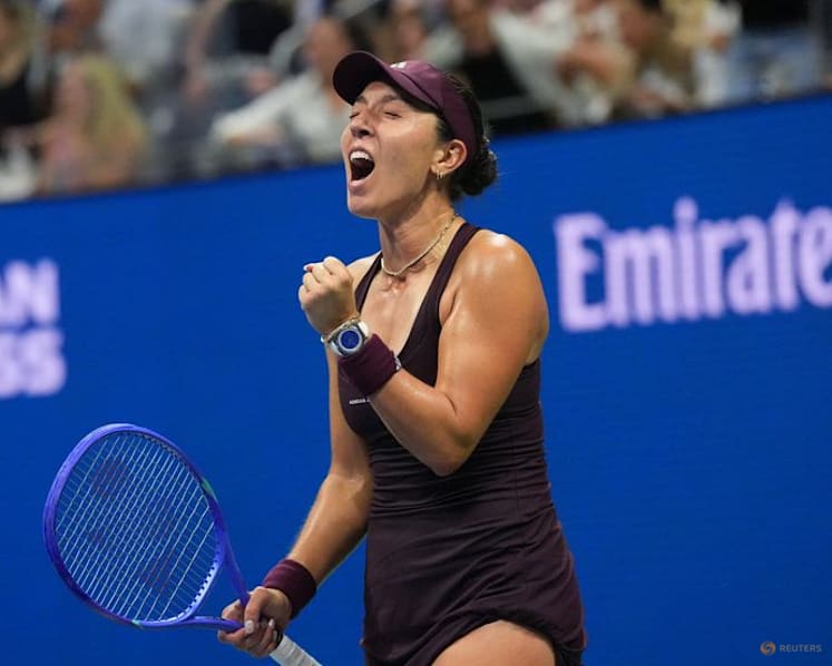 Rybakina claims top ranking, Gauff fights back to reach semis