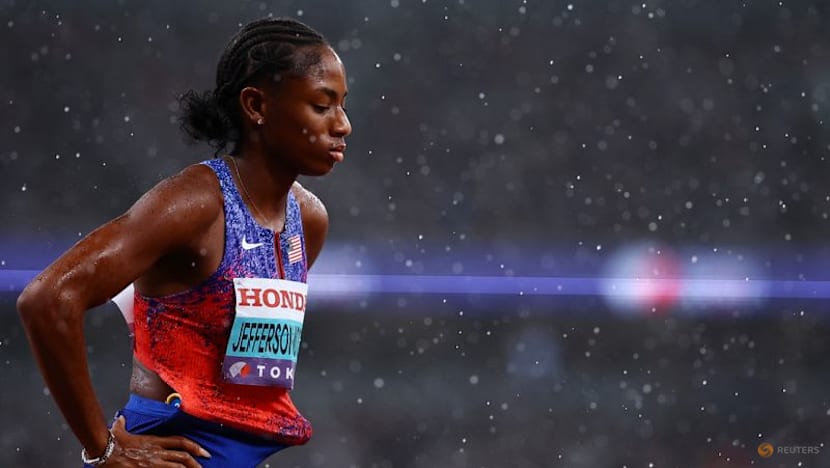 Lyles and Jefferson-Wooden lead US to sprint relay double