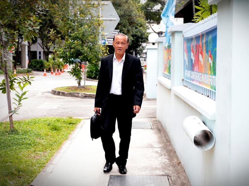 Potential candidates arrive at the Elections Department