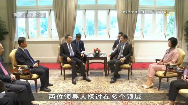 丁薛祥拜会黄总理 双方就深化双边关系交换意见
