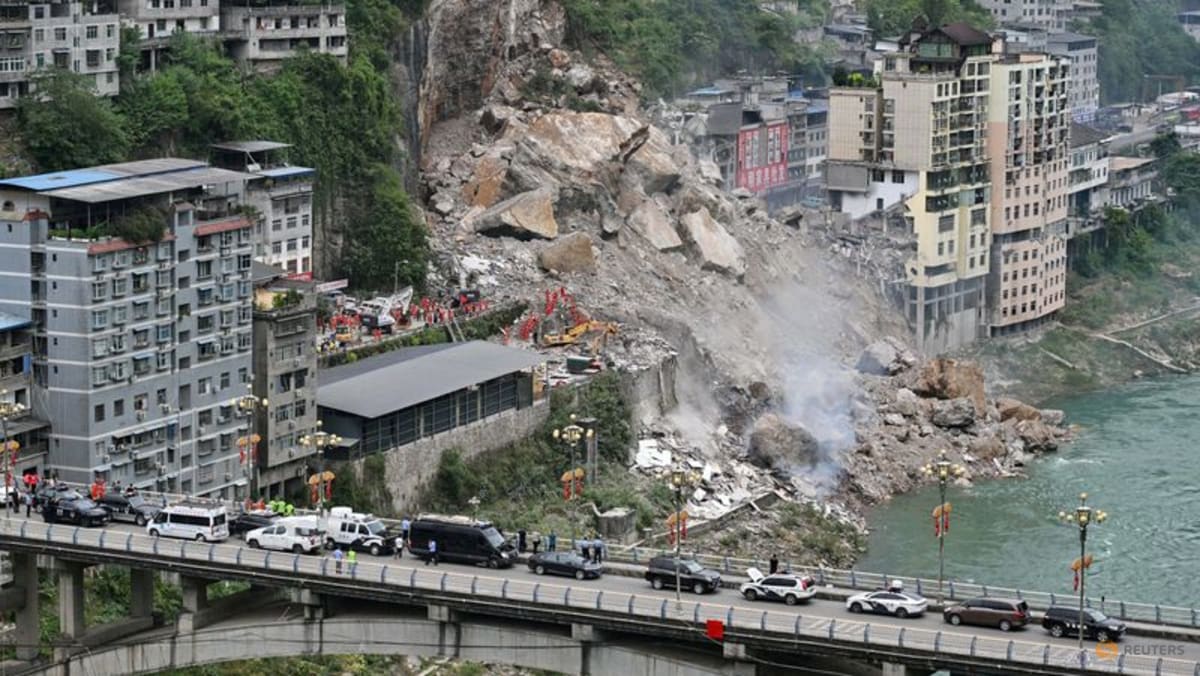 China landslide kills 8, at least 34 missing: officials 