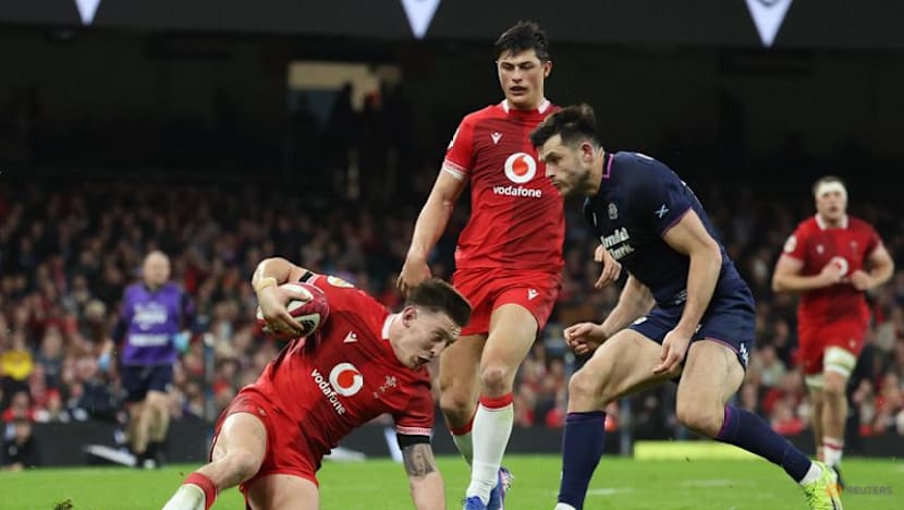 Late Turner try earns Scotland 26-23 comeback win in Wales