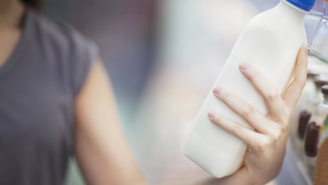喝冰箱剩牛奶突腹痛 杭州孕妇胎死腹中