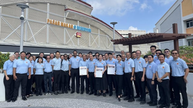 官司缠身毕丹星走访选区 工人党大阵容卖党报