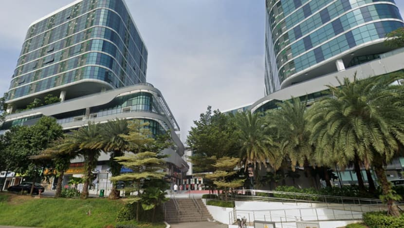 Theatre group's CEO awarded S$30,000 in defamation suit against Oxley Bizhub's building management Theatre group's CEO awarded S$30,000 in defamation suit against Oxley Bizhub's building management