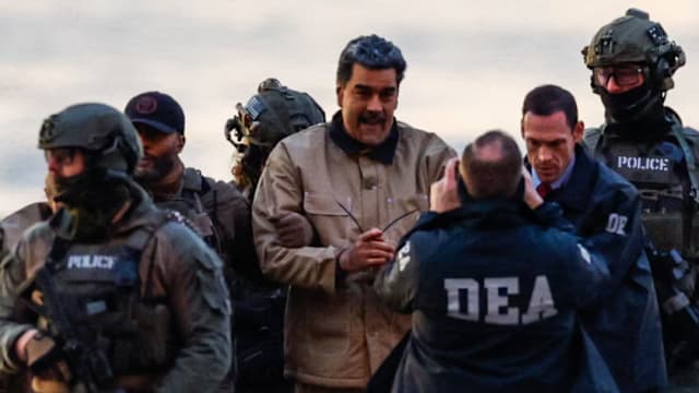 马杜罗夫妇抵达纽约联邦法院 料面临毒品走私等多项指控