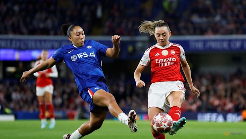 Arsenal into Women's Champions League semis after 3-2 aggregate win over Chelsea