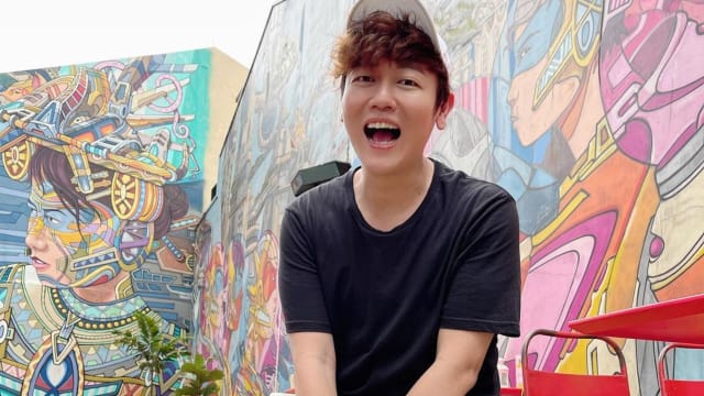 赖宇涵进行灵异直播节目　现场来了“好兄弟”围观