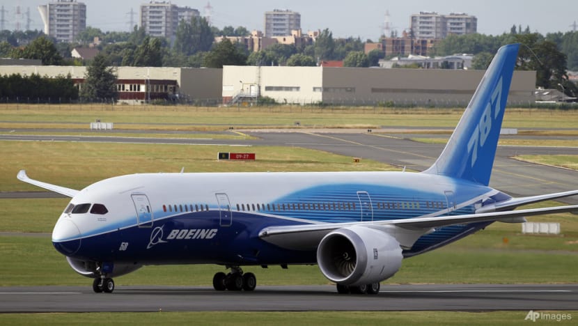 Boeing halts shipments of 787 Dreamliner over flaw in planes' tail section Boeing halts shipments of 787 Dreamliner over flaw in planes' tail section