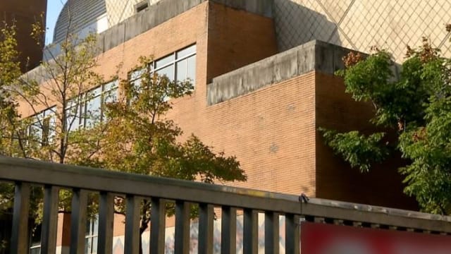 带刀上学！疑替女同学出气 台湾同校男生被同学割颈