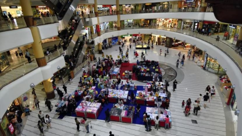 Jualan Raksasa Singapura tidak dibatal, penganjur lama akan 'hanya jadi rakan penyelaras' Jualan Raksasa Singapura tidak dibatal, penganjur lama akan 'hanya jadi rakan penyelaras'