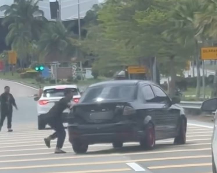 2 men arrested for attempting to evade clearance at Tuas Checkpoint in Malaysia-registered car; drugs found