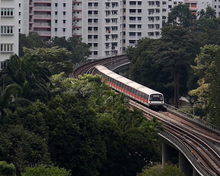 S$900 million North-South, East-West MRT line power supply project to be completed by 2023