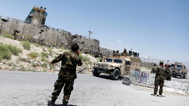 特朗普：若阿富汗不把巴格拉姆空军基地交还美国 将面临严重后果