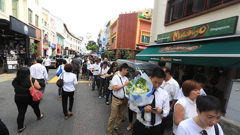 Thousands pay final respects to Mr Lee Kuan Yew