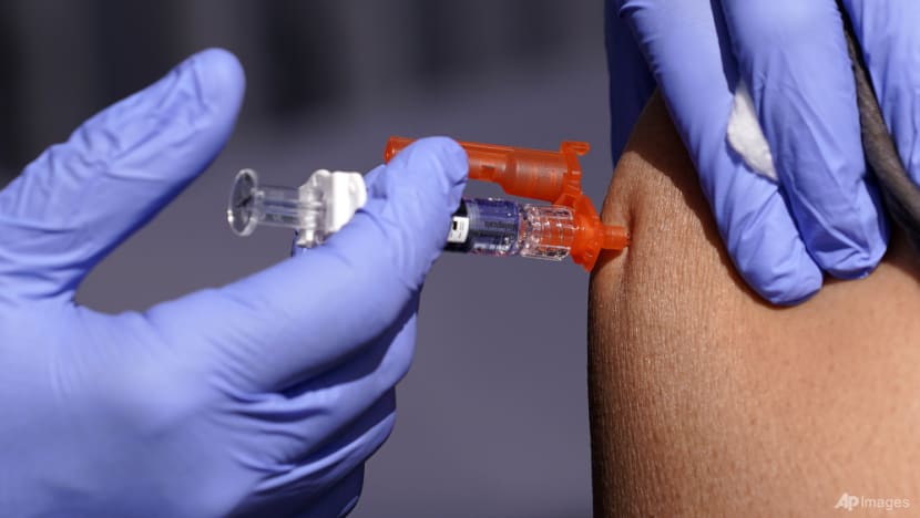 US axes mRNA vaccine contracts, casting safety doubts US axes mRNA vaccine contracts, casting safety doubts