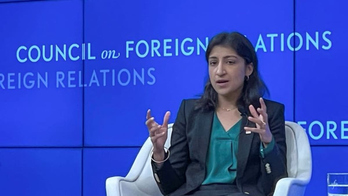 Biden's US FTC chair to resign commission in coming weeks, memo says