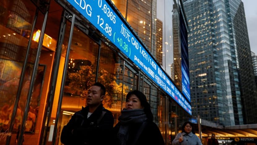 Asia hedge funds outperform US peers as markets sell off 