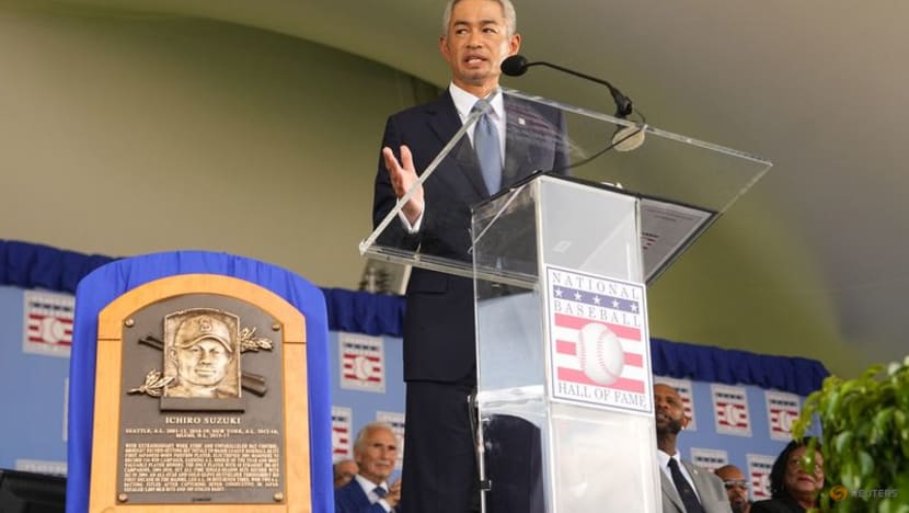 Baseball-Japan's Suzuki paved way for generation of players