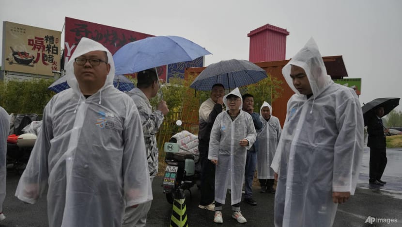 Heavy rains kill 6 in China's south, authorities issue disaster alerts Heavy rains kill 6 in China's south, authorities issue disaster alerts