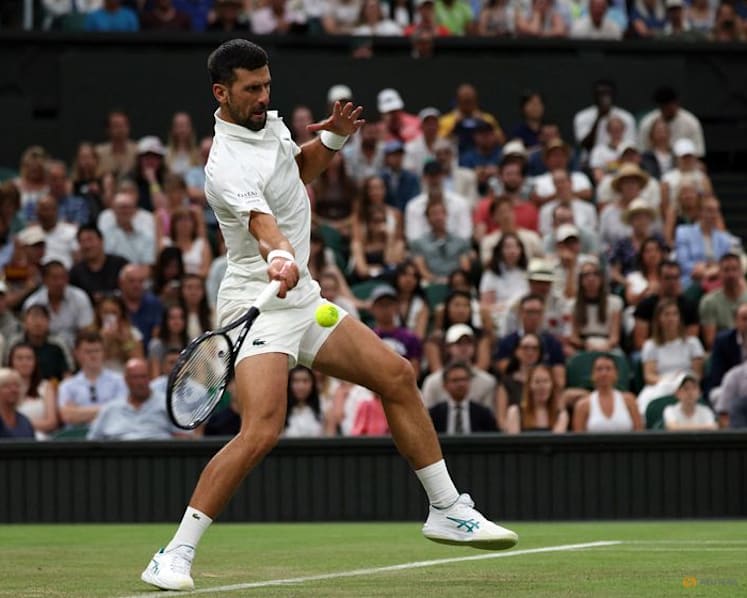 No chinks in Djokovic armour as he rolls over Tsitsipas to reach third round