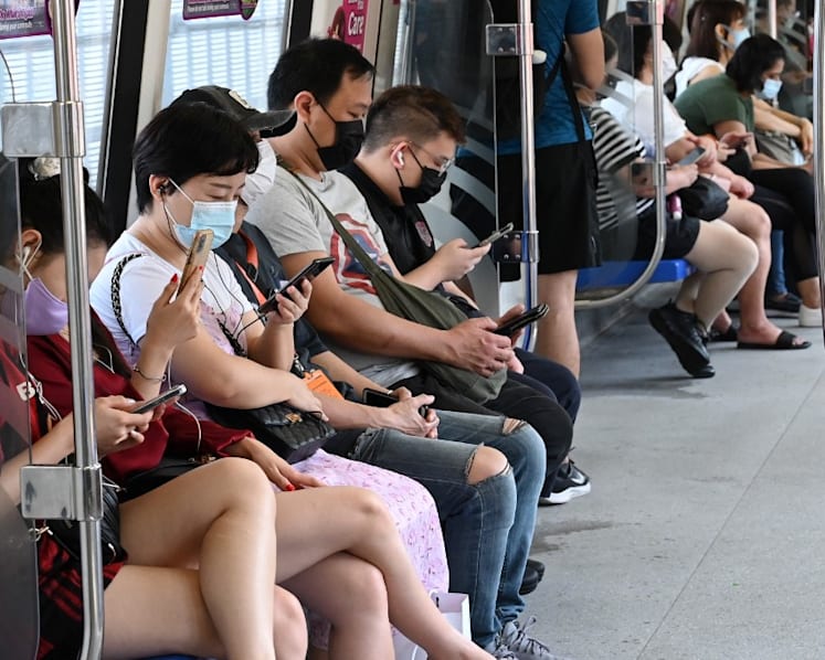 Covid-19: 1,324 new cases and 8 more deaths in Singapore; weekly infection growth rate at 0.67