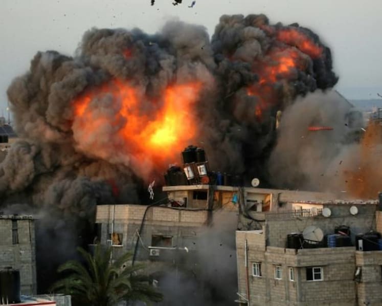Netanyahu, Gaza militants fight on as Biden urges 'de-escalation'